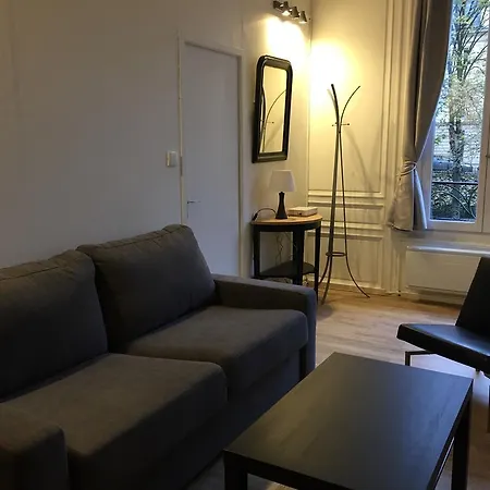 L'haussmannien Апартаменты